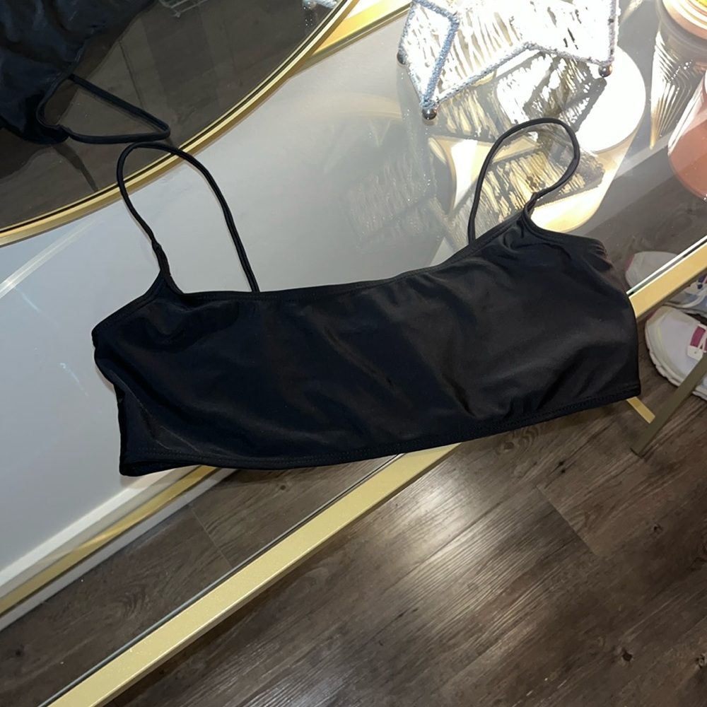 Pretty little thing bikini top
